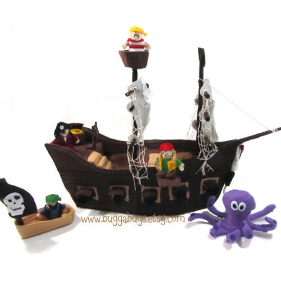 PIRATE SHIP PDF Ship & Crew Pattern ship, Lifeboat, Octopus