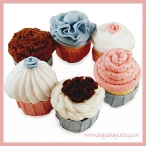 CUPCAKES - PDF Felt Food Pattern (Six Assorted Cupcakes with Removable Baking Cups)