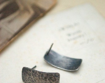 Sojourn: small hammered rectangle post (READY TO MAIL) - post earrings