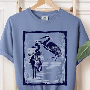 Reiher Linolschnitt Shirt: Komfort Farben Folk Art Tshirt