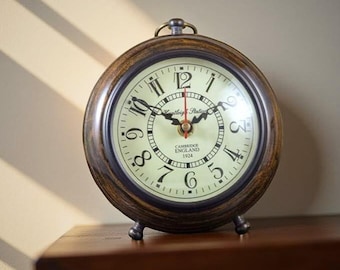 Vintage Table Clock: Silent, Wooden, Antique-Style Desk Clock