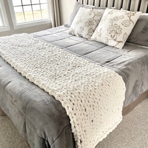 Bed Runner - Chunky Knit Bed Scarf - Chenille Bed Scarf