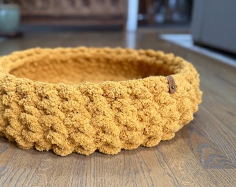 XL Chenille Cat Bed: Chunky Knit, Mustard Crochet Pet Bed