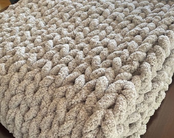 Knit Throw Blanket - Chunky Knit Blanket