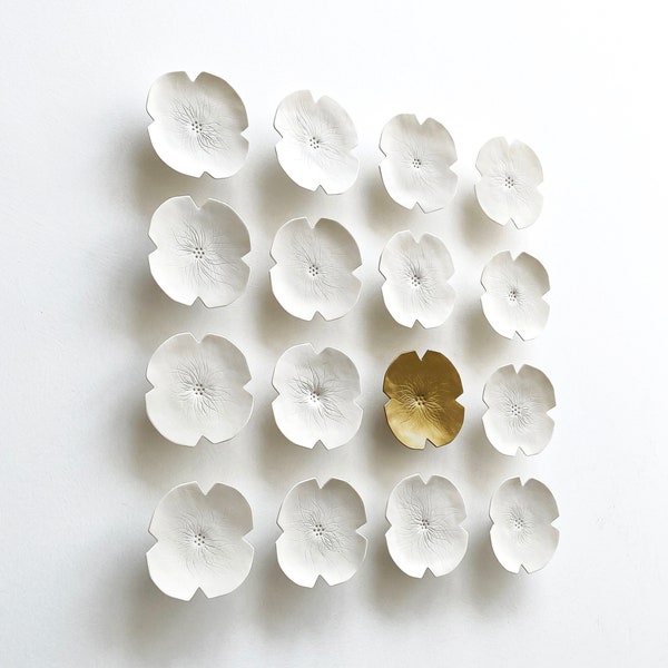 16 Graces - Large wall art set Contemporary wall sculpture 16 Ceramic flowers White & gold porcelain Modern original artwork MADE TO ORDER