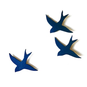 Ceramic wall art swallows Three deep navy blue Scandi Scandinavian style birds Nature sculpture Bathroom kitchen living room decor Friends