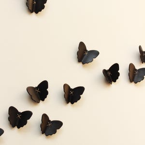 3D Porcelain Butterfly Wall Art: Black & Gold Wire Set of 18 image 3