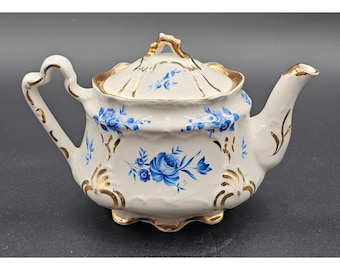 VTG Arthur Wood Teapot W/Gold Accents & Blue Floral Design Staffordshire England