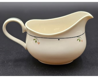 VTG Gorham Ariana Town & Country Fine China Gravy Boat Ivory With Floral Accents
