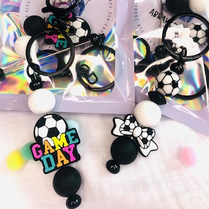 Porte-clés de football - cadeaux de fête pour enfants pour garçons - porte-clés DIY - cadeaux de fête pour garçons - sac d'anniversaire - ensemble DIY - cadeaux de fête de football pour garçons