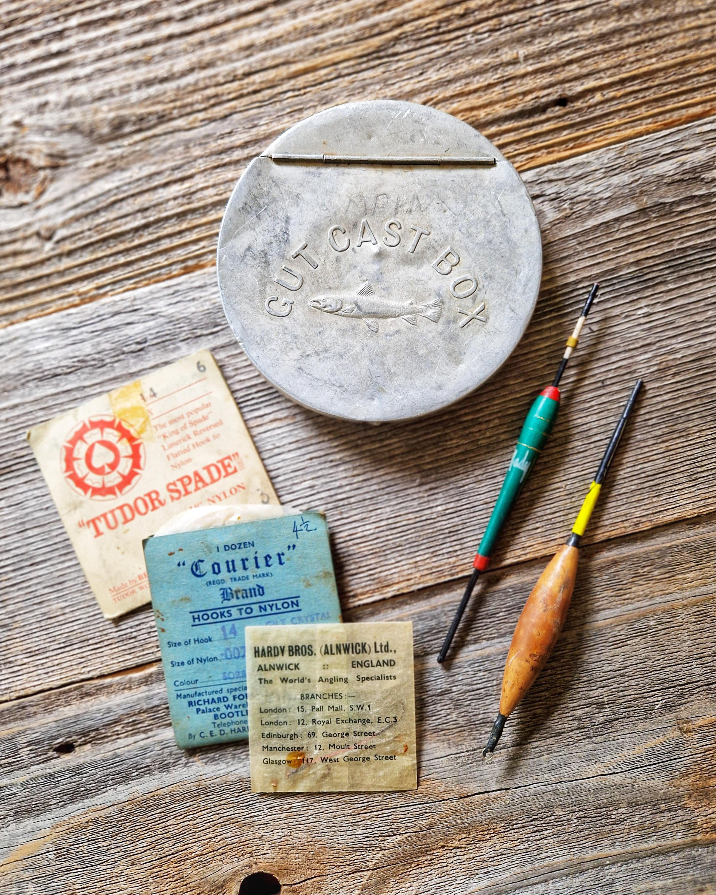 Vintage Fishing Hook Tin - Etsy