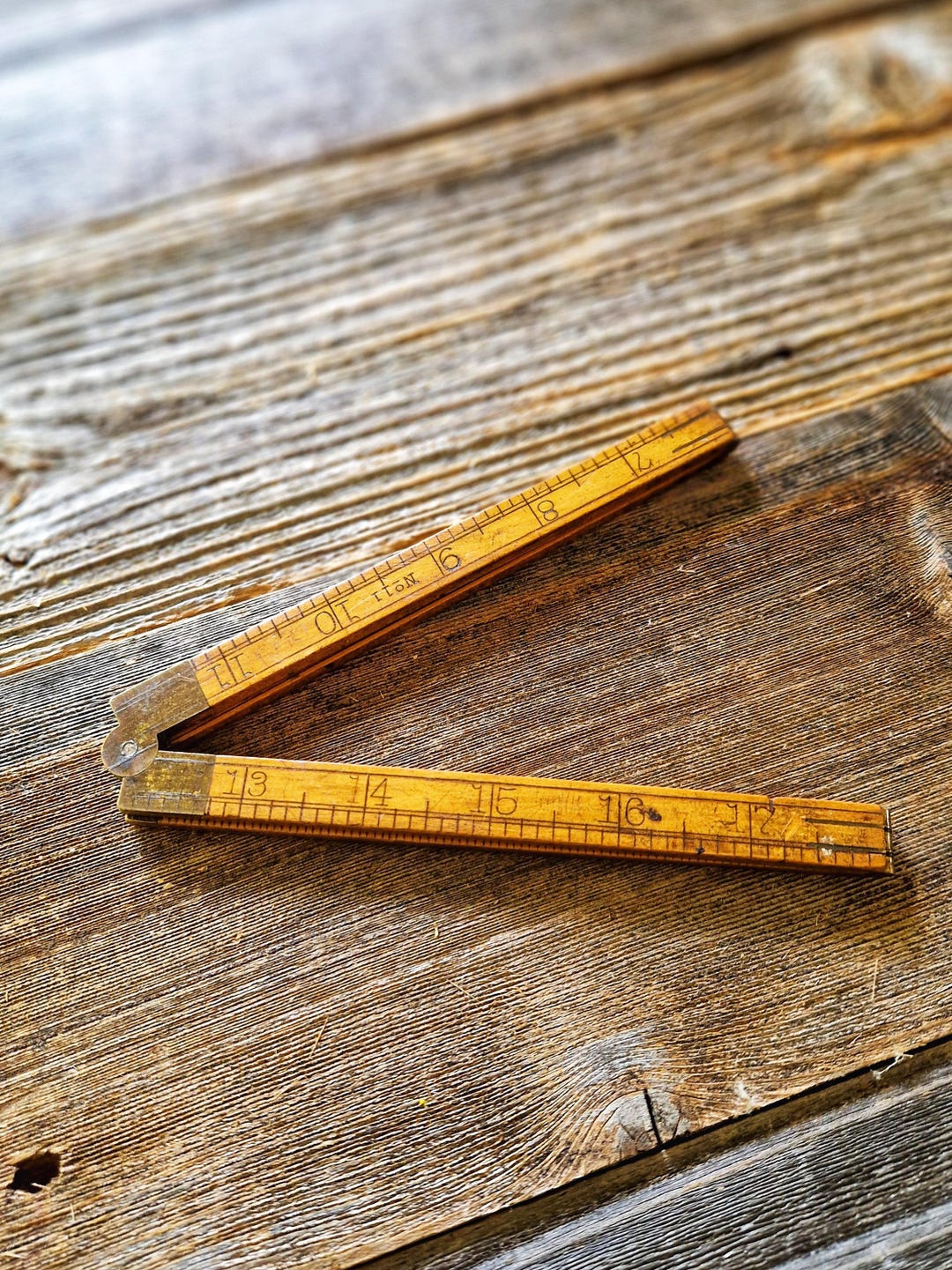 Classic English Boxwood No. 11 Folding Ruler | Vintage Style, Vintage ...