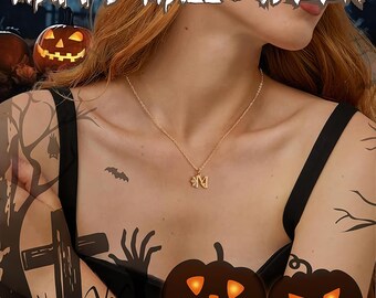 Regali di Halloween, collana con iniziale a forma di ragnatela, gioielli con ciondolo a forma di lettera, ciondolo con alfabeto, regali perfetti per Halloween, collana con lettera a forma di ragno