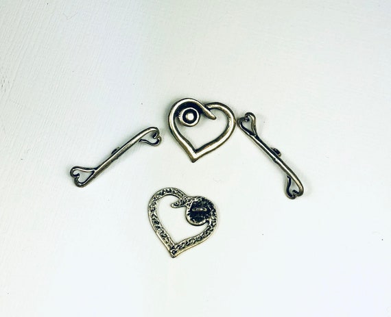 TWO Antiqued Silver Finished Pewter ANGEL with 23x21mm Heart Toggle Clasps * 2 TWO Antiqued Silver Finished Pewter ANGEL with 23x21mm Heart Toggle Clasps * 2