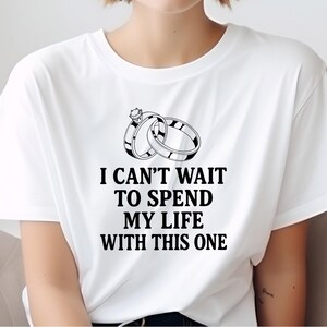 「あなたの奥さんになるのが待ちきれない」シャツ、面白い婚約ギフトTシャツ、花嫁になるTシャツ、婚約したばかりの未来の奥さんTシャツ