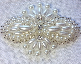 Rhinestone and pearl applique, crystal applique, beaded wedding beaded patch for DIY wedding accessories.