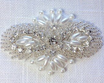 Rhinestone and pearl applique, crystal applique, beaded wedding beaded patch for DIY wedding accessories.