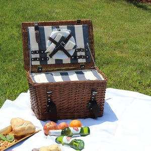 July Blues Picnic Basket