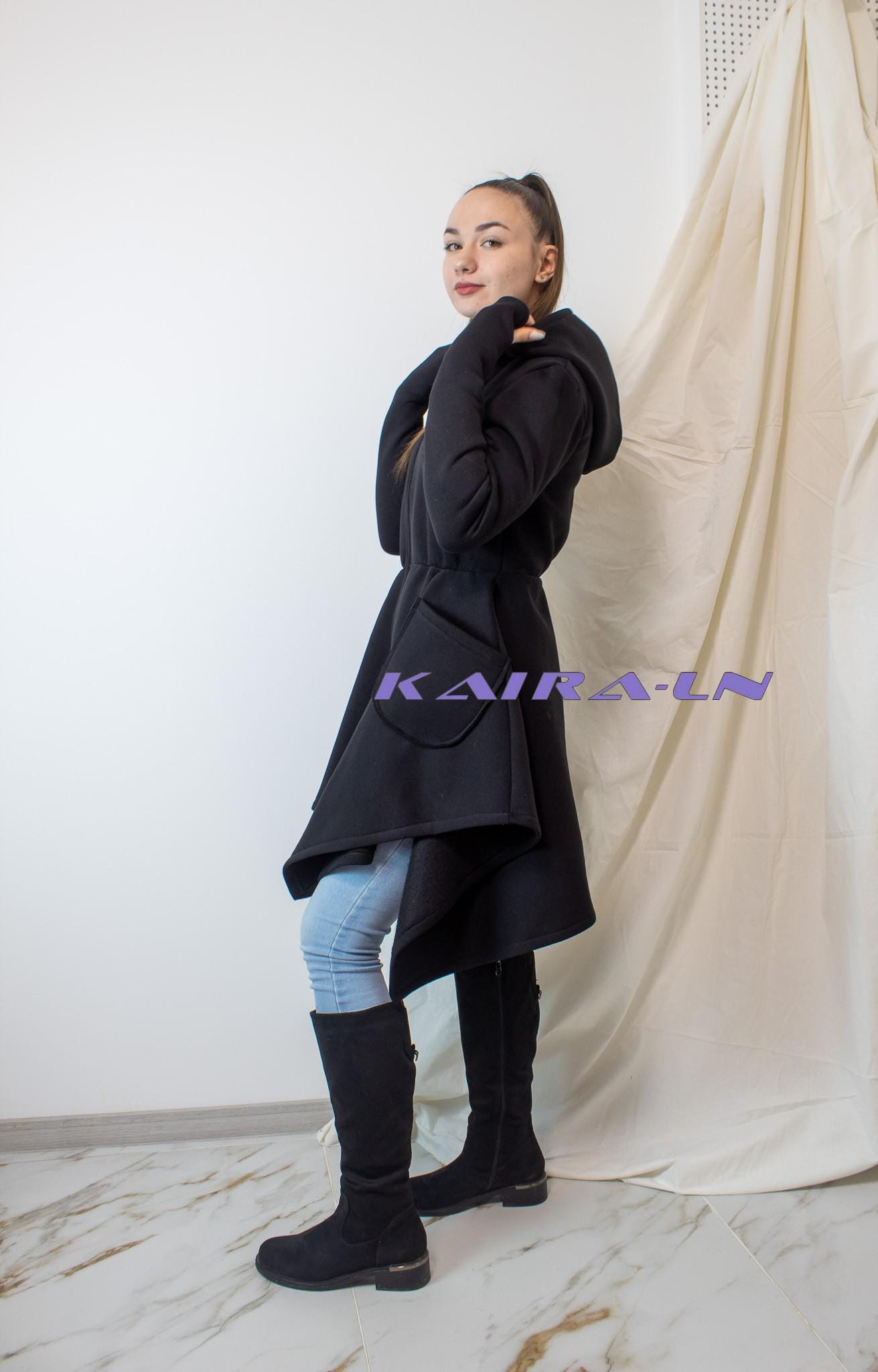 Manteau Léger Péplum Huong Noir Et Jaune - Taille M Femme - Laine Mélangée, Coupe Princesse - Neuf Sans étiquettes