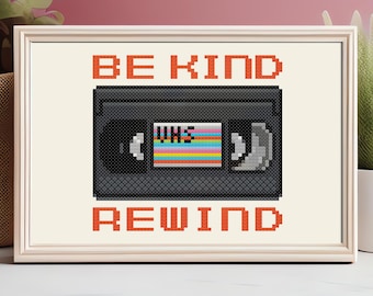 Patrón de punto de cruz para casete VHS – Bordado retro de los 80 en PDF – Cita de la película "Be Kind: Rewind"