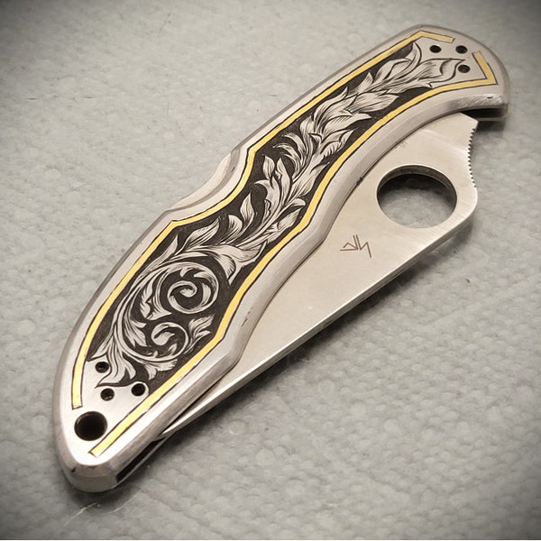 Spyderco Delica Hand Engraved Knife with 24k Gold Inlay