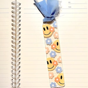 Smiley Face Flower Bookmark | Boho Girly Resin Bookmark with Ribbon | Cute Retro Bookish Gift | Pastel Aesthetic Bookmark | Happy Book Lover