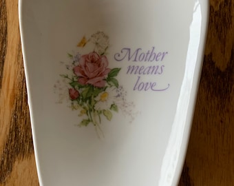 Ceramic Teabag with saying  mother means love