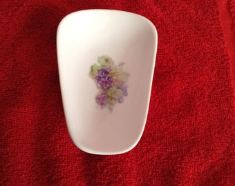Ceramic Spoon Rest with Pastel Grapes  5" Long and 3 1/2 Inches Wide at Top of Spoon