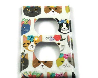 Light Switch Cover Outlet Switchplate  Wall Decor Light Switch Plate in Pretty Kitty (299O)