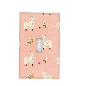 Single Switch Plate in Little Llama (129S)