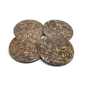 Set of 4 Drink Coasters Coaster Set in Wood Leaves image 2