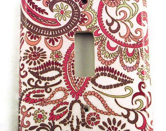 Light Switch Cover Wall Decor   Switchplate Cover in Pink Paisley  (099S)