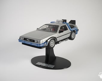 Stojak ekspozycyjny Playmobil DeLorean z filmu Powrót do przyszłości
