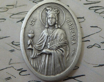 Italienischer religiöser katholischer Medaillenanhänger der Heiligen Barbara – Schutzpatronin der Feuerwehrleute und Architekten – Halskette „Bete für uns“ mit heiligem Medaillonanhänger