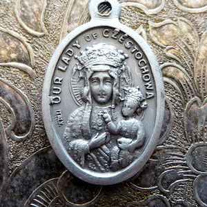 Królową Polski Or The Black Madonna - Our Lady Of Czestochowa Religious Medal Vintage Italian Holy Pendant - Pray For Us Religious Medallion