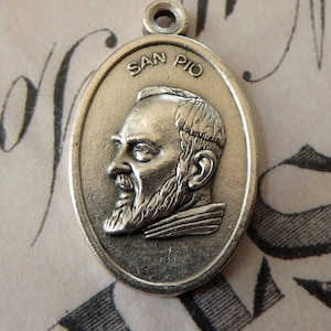 San Pio Of Pietrelcina, Spanish Ruega Por Nosotros - Pray For Us Italian Religious Medal Stigmata Patron Saint Of The Unborn, Holy Medallion