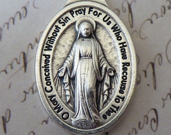 Miraculous Medal of the Immaculate Conception, 1830 Blessed Virgin Mary ...