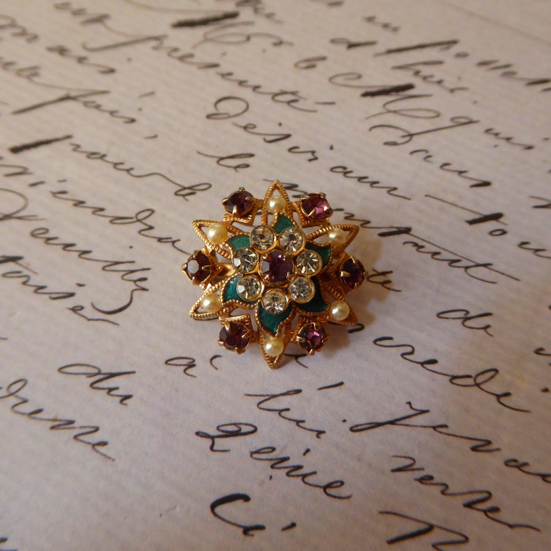 Vintage Gold Star Brooch Lapel Pin With Jade Green Glass Etsy