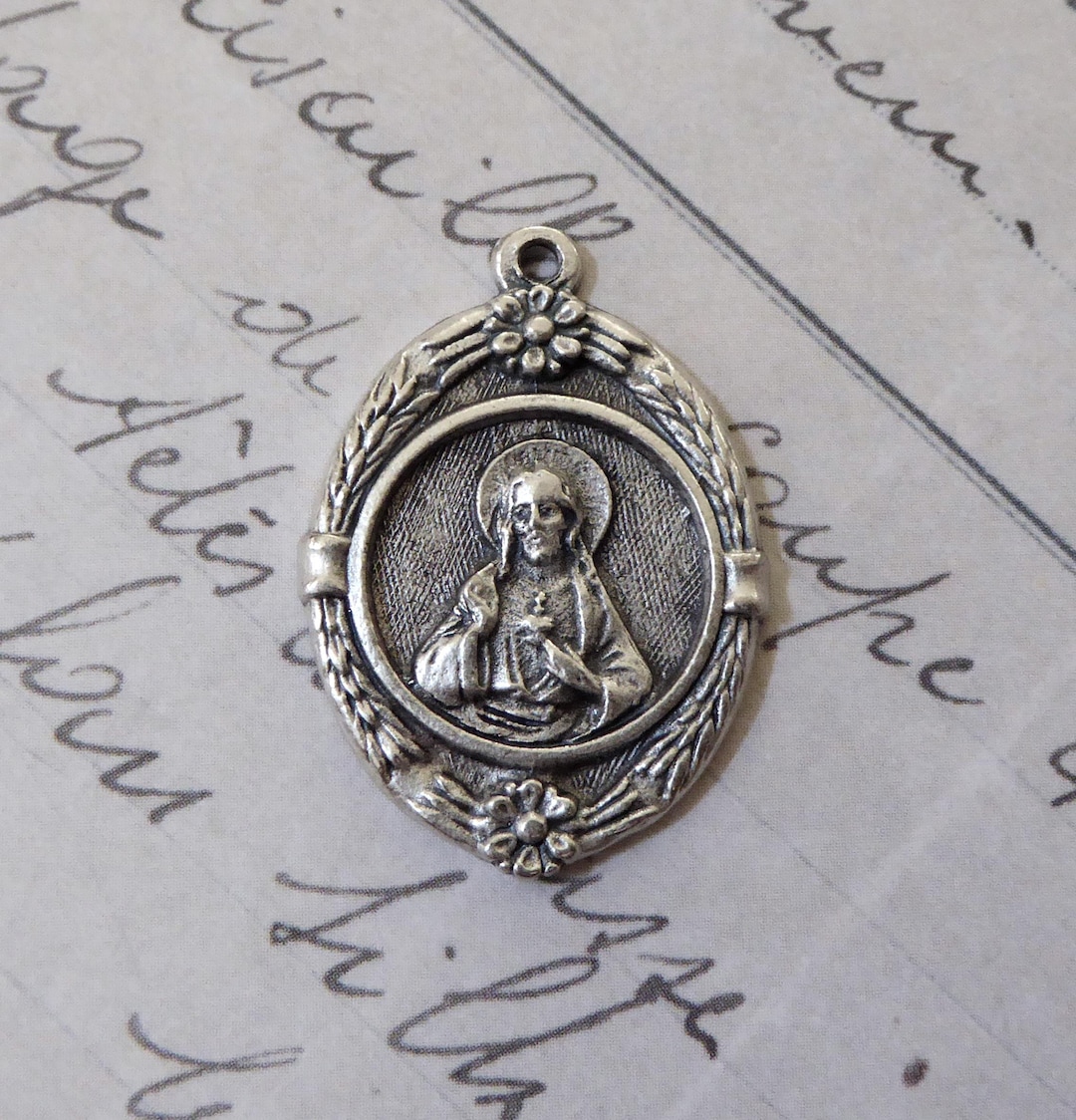 Silver Sacred Heart of Jesus Religious Medal: Catholic Italian Pendant ...
