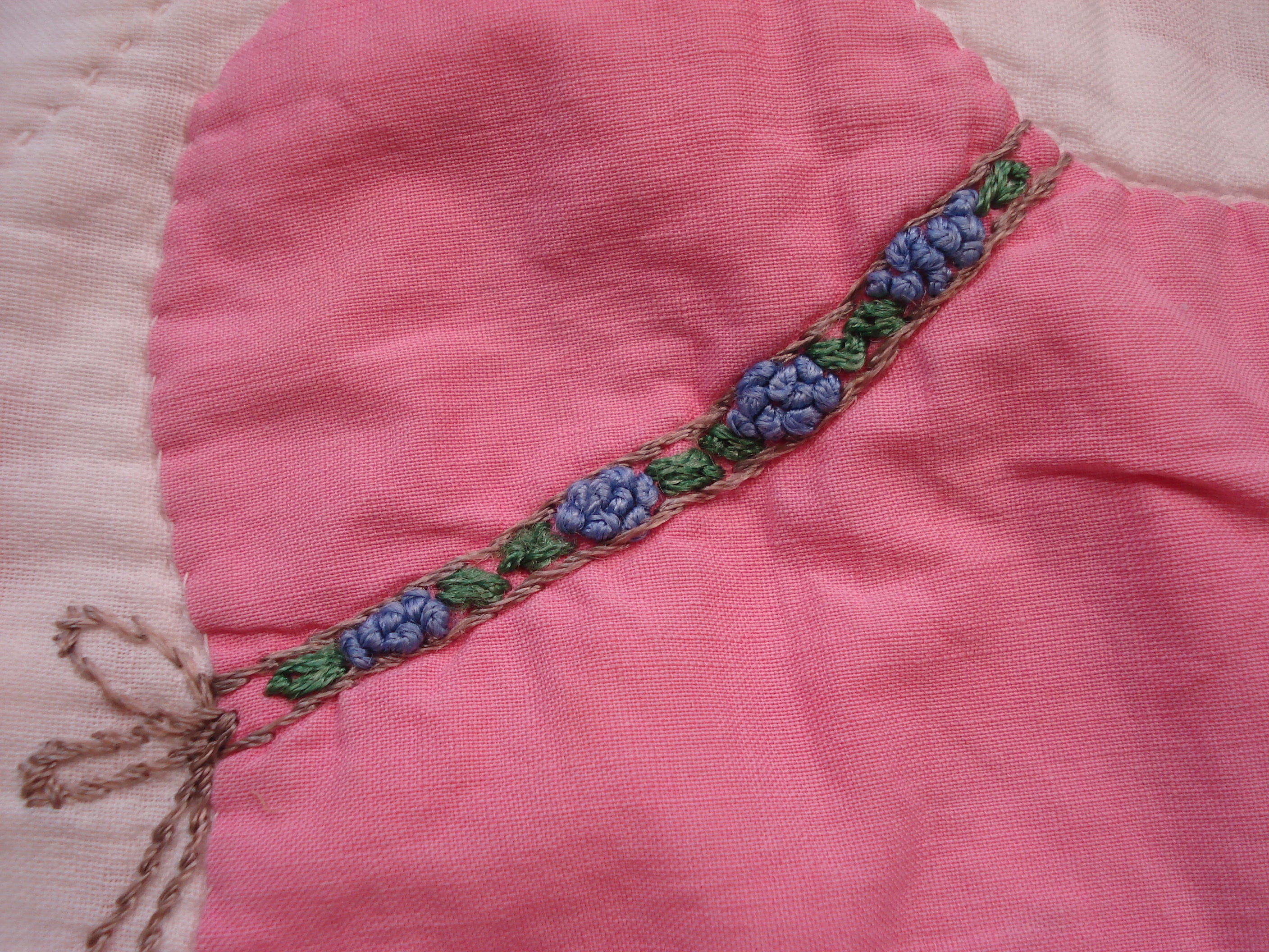 Lot 12 Vintage Completed Sunbonnet Sue Appliqué & Embroidered