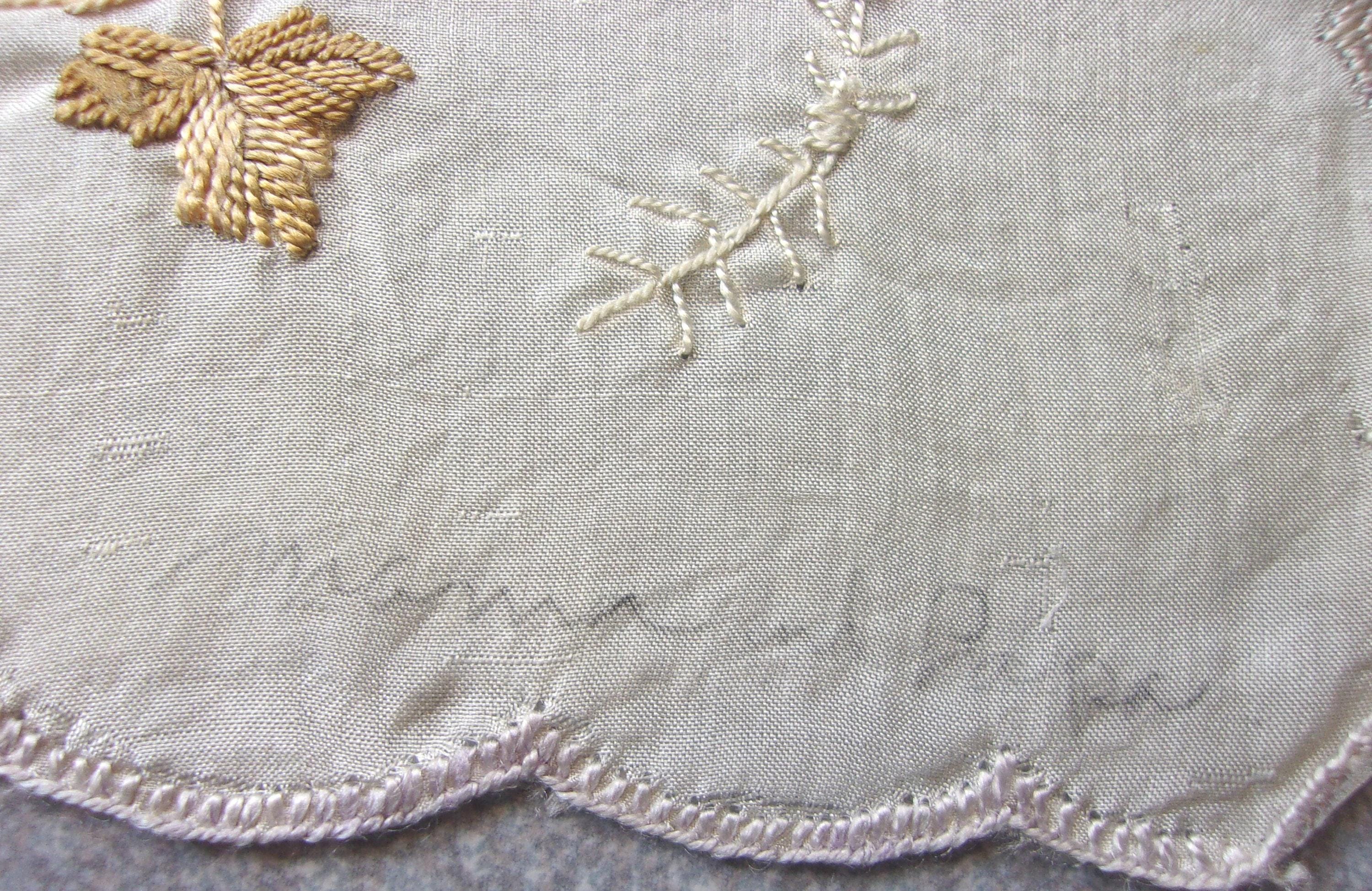 小物 1900s Hand Embroidery Handkerchief 小物 1900s Hand Embroidery Handkerchief Vintage Embroidered