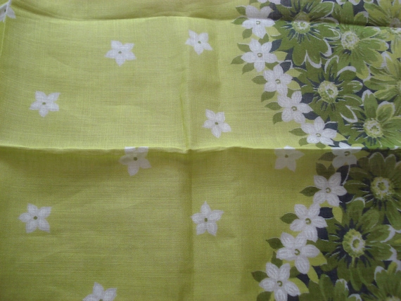 Vintage Printed Hankie - Floral - Lime Green Dais… - image 4