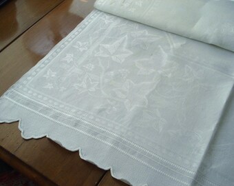 Antique Damask Linen Large Guest Towel Splasher - Ivy Design - 27" x 44"