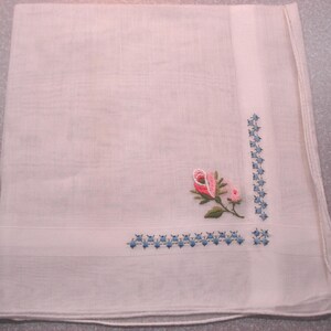 Vintage Pink Rosebud Hankie - Embroidered Hanky - Handkerchief - Hand Rolled Hems - Unused - #447