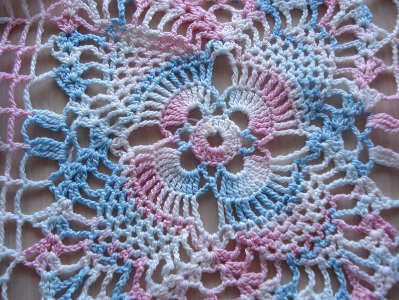 Vintage Variegated Pink & Blue Square Ruffled Scalloped Doily 70 image 3