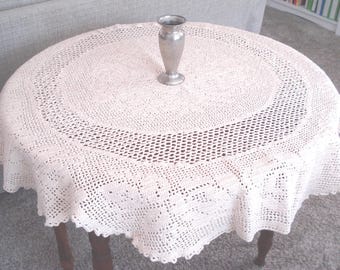 Antique Hand Crocheted Round Tea Cloth - Dining Tablecloth - Ecru Color - Floral Design - Farmhouse Style - Wedding - Cottage Core - #A91
