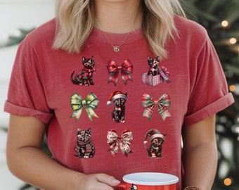 Coquette Tortoiseshell Kitten Christmas Unisex T-Shirt, Xmas Cat Shirt, Cute Red and Green Toile Bow Tee, Girly Girl Aesthetic, Gift for her