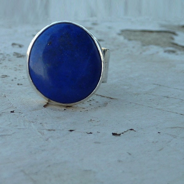 The Blues Lapis lazuli and silver ring