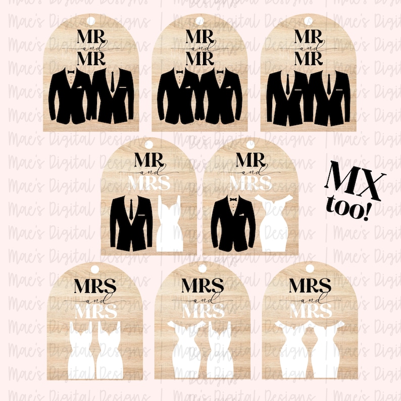 K&ouml;nnte beinhalten: Satz von sechs Hochzeitsgeschenkanh&auml;ngern mit Holzmaserung. Die Anh&auml;nger zeigen eine schwarze Silhouette eines Smokings und eine wei&szlig;e Silhouette eines Brautkleides. Der Text auf den Anh&auml;ngern lautet "Mr. and Mr." "Mr. and Mrs." und "Mrs. and Mrs."