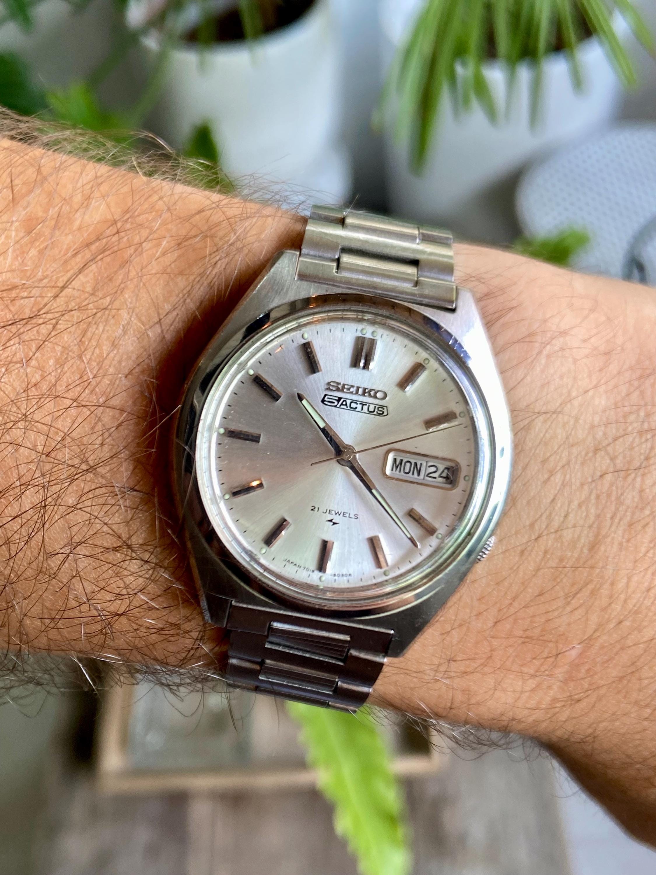 Vintage Seiko 5 Actus 7019-8010 Men's Watch Automatic Japan Newly